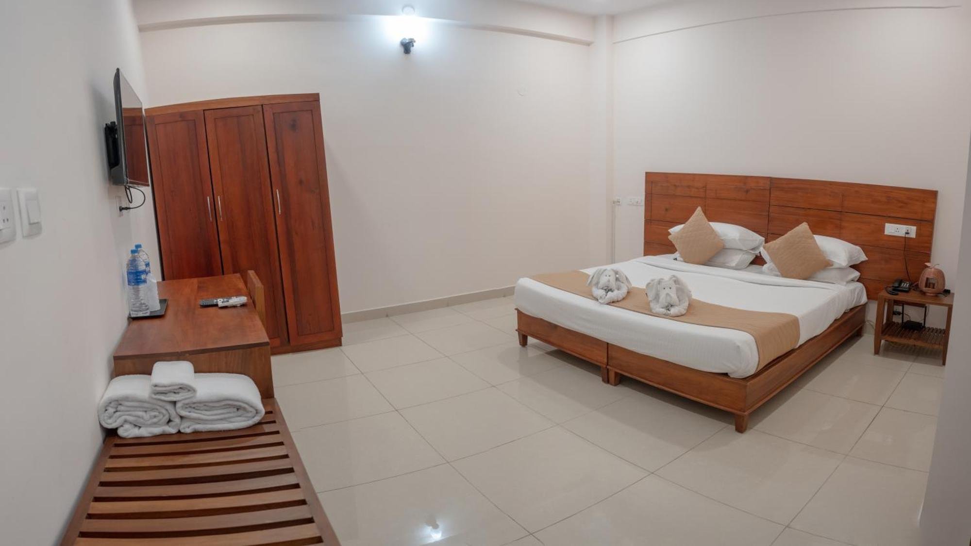 Daffodils Luxury Airport Suites Kochi Esterno foto
