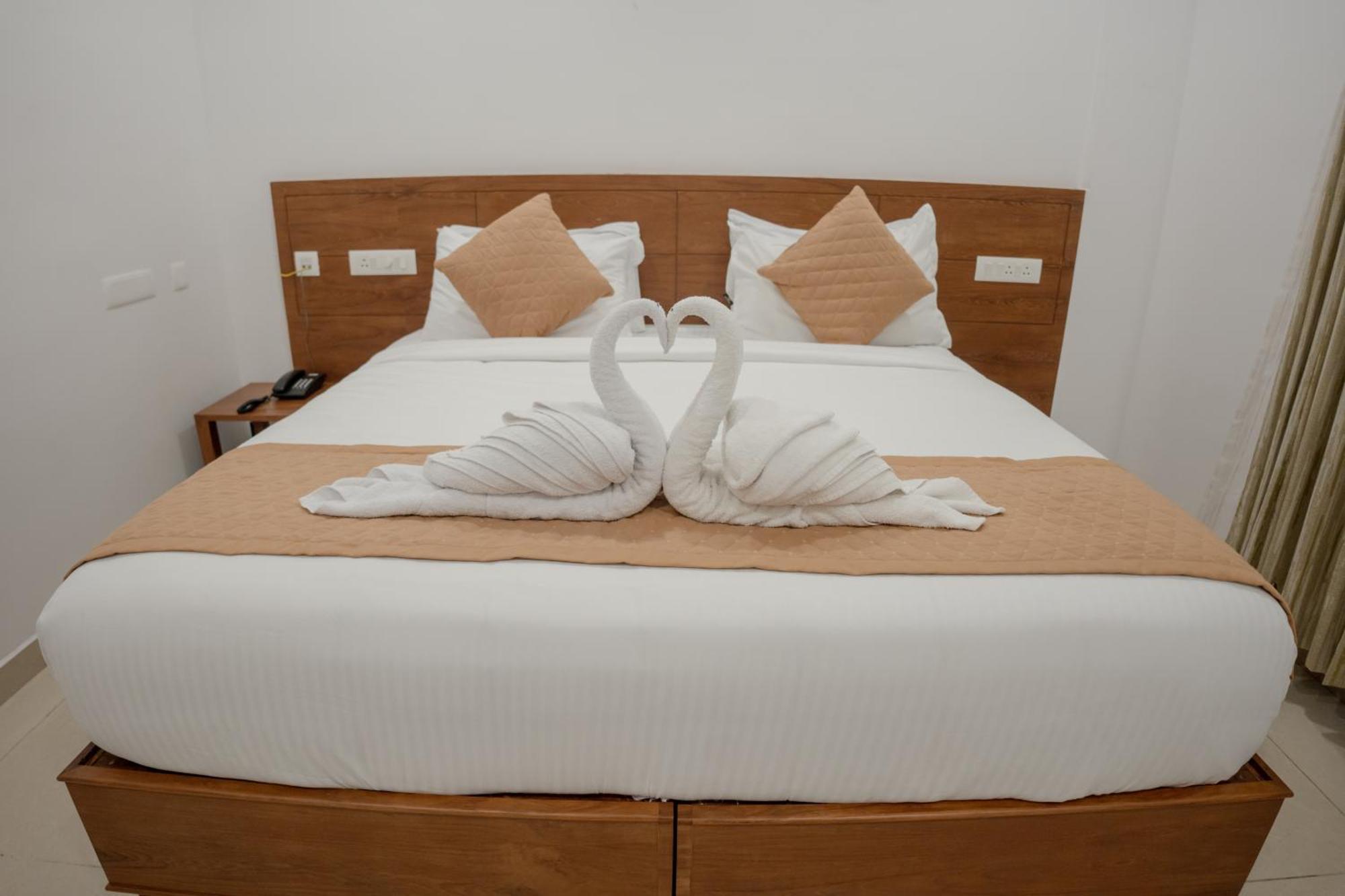 Daffodils Luxury Airport Suites Kochi Esterno foto